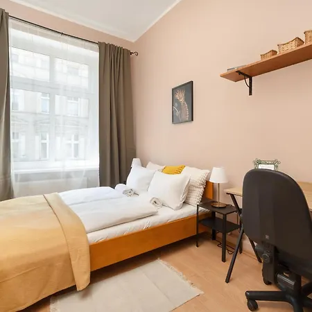 Daire Komfortowy Blisko Rzeki We Wroclawiu Z Biurkiem I Wanna By Renters Wroclaw