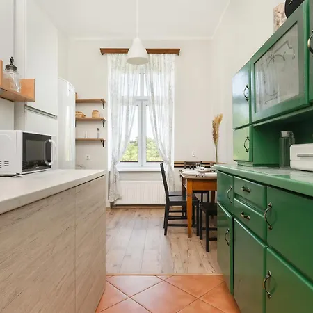 Komfortowy Blisko Rzeki We Wroclawiu Z Biurkiem I Wanna By Renters Daire