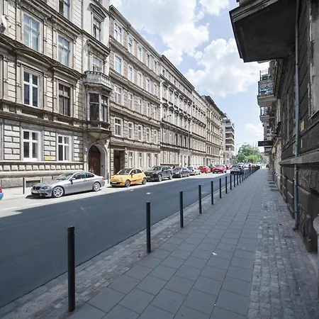 Komfortowy Blisko Rzeki We Wroclawiu Z Biurkiem I Wanna By Renters Daire Wroclaw